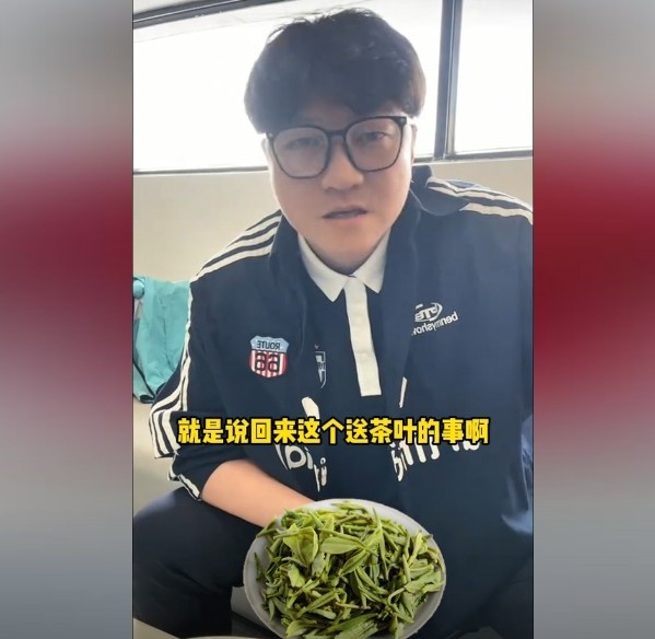 趙鵬：不太清楚賈秀全要球員買茶葉的段子，但這在現(xiàn)實(shí)中也正常