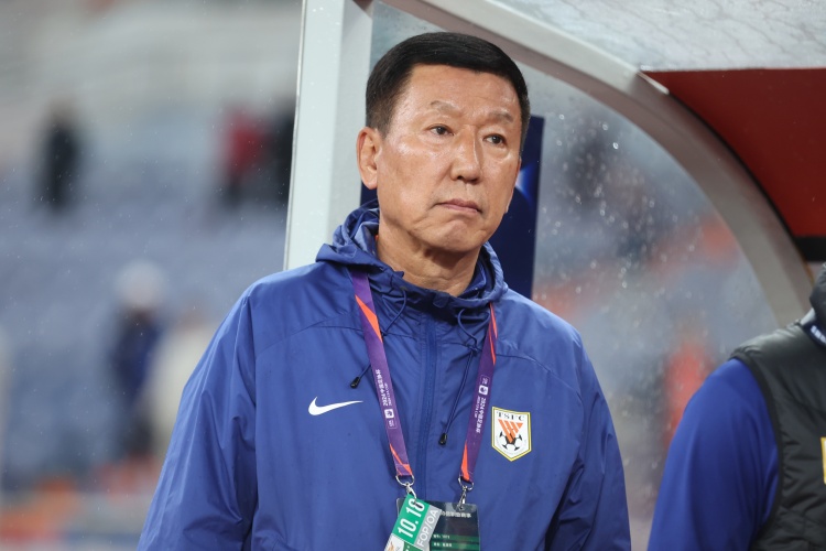 崔康熙：間歇期被抽調(diào)了很多球員訓(xùn)練受影響，國腳每人狀態(tài)不同